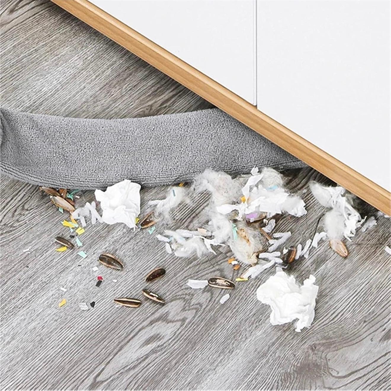 Retractable Under-Bed Dust Removal Mop - Extends to 156cm, Microfiber